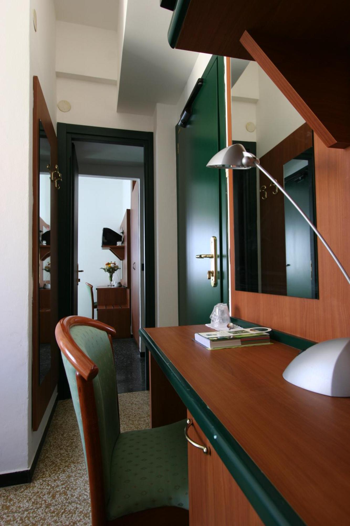 Albergo Adriana Celle Ligure Extérieur photo